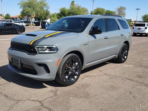 Used 2023 Dodge Durango R/T w/ Hemi Orange Plus Package RWD image 4