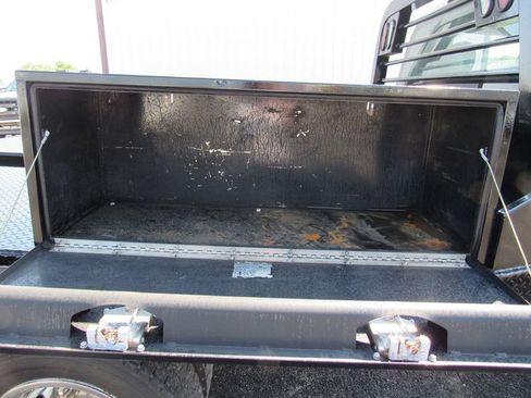 Used 2019 Ford F550 4x4 Regular Cab Super Duty w/ Power Equipment Group image 15