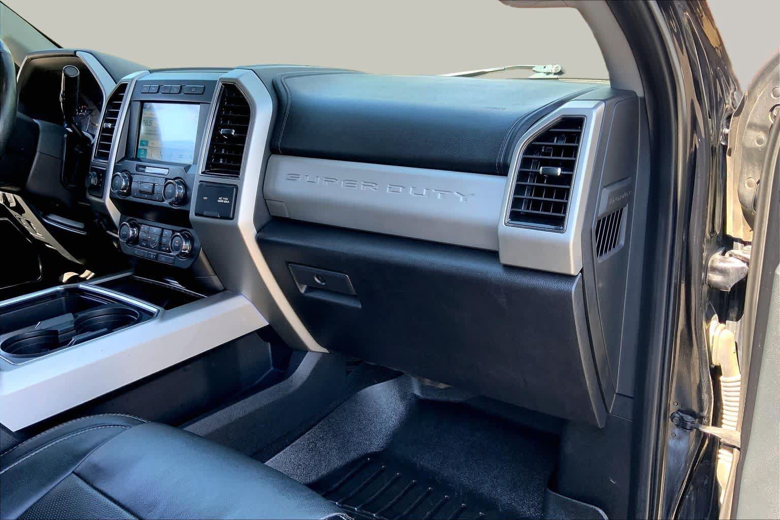 Used 2019 Ford F250 Lariat w/ Lariat Ultimate Package AWD/4WD image 19