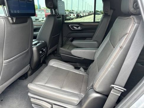Used 2024 Chevrolet Tahoe High Country AWD/4WD image 17
