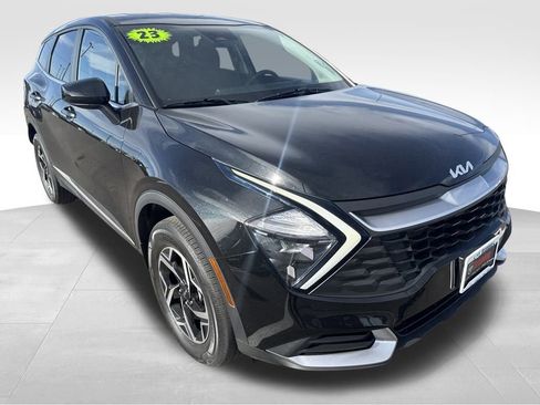 Used 2023 Kia Sportage LX image 8