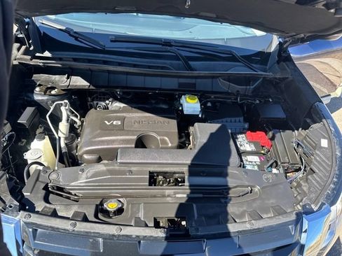 Used 2022 Nissan Pathfinder SV image 18