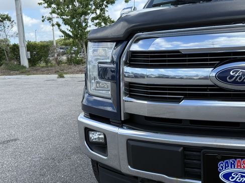 Used 2017 Ford F150 Lariat w/ Equipment Group 502A Luxury AWD/4WD image 9