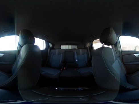 Used 2025 Chevrolet Blazer LT image 42