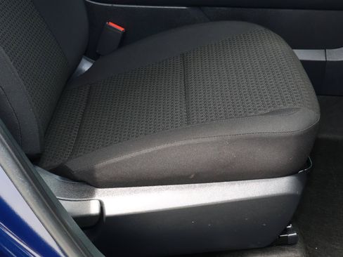 Used 2025 Nissan Kicks S FWD image 17
