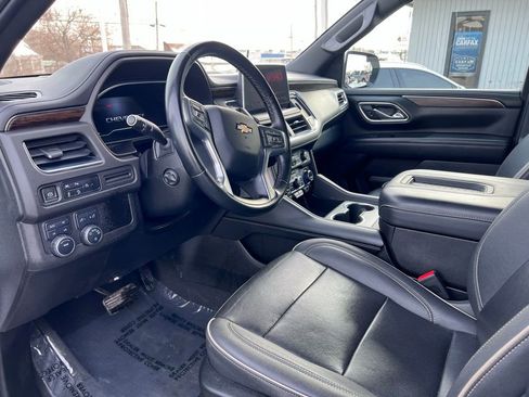 Used 2023 Chevrolet Suburban Premier image 15