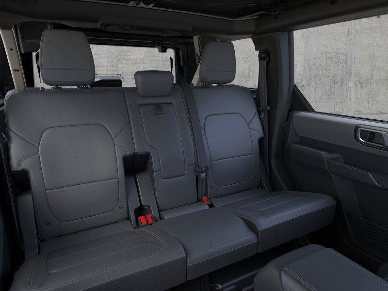 Used 2025 Ford Bronco Big Bend w/ Black Diamond Package AWD/4WD image 11