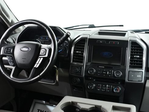 Used 2017 Ford F150 XLT w/ Equipment Group 302A Luxury AWD/4WD image 8
