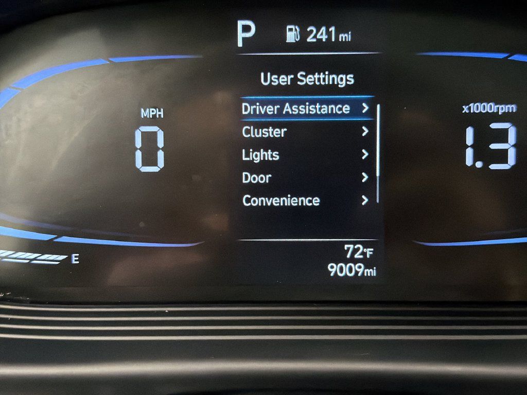 Used 2026 Hyundai Venue SEL FWD image 27