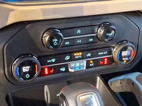 Certified 2024 Ford Bronco Wildtrak image 12