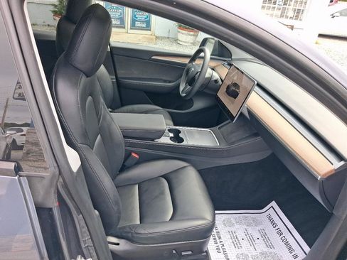 Used 2023 Tesla Model Y Long Range AWD/4WD image 18