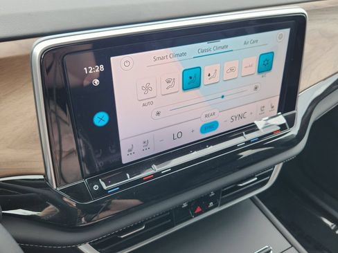 New 2026 Volkswagen Atlas SE AWD/4WD image 10