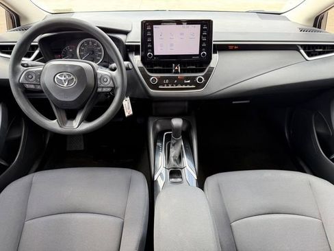 Used 2021 Toyota Corolla LE FWD image 26