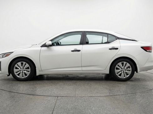 Used 2025 Nissan Sentra S image 3