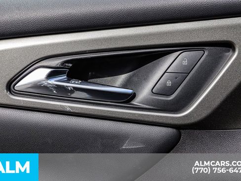 Used 2025 Chevrolet Traverse LT w/ Enhanced Driving Package image 55