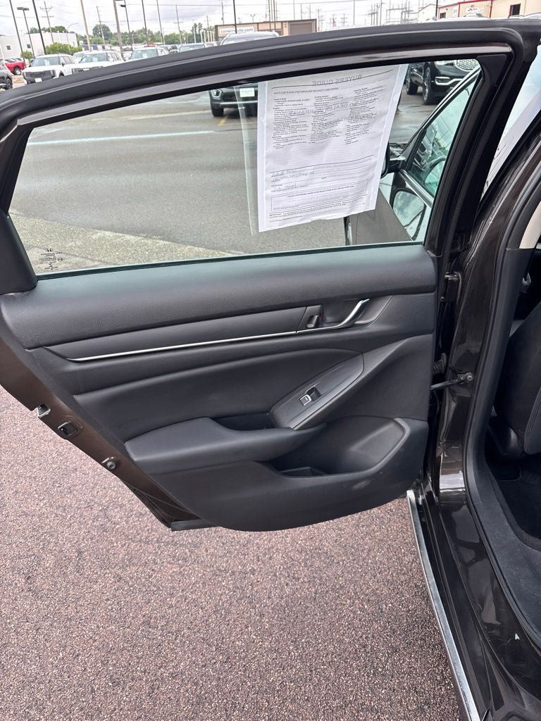 Used 2018 Honda Accord EX image 24