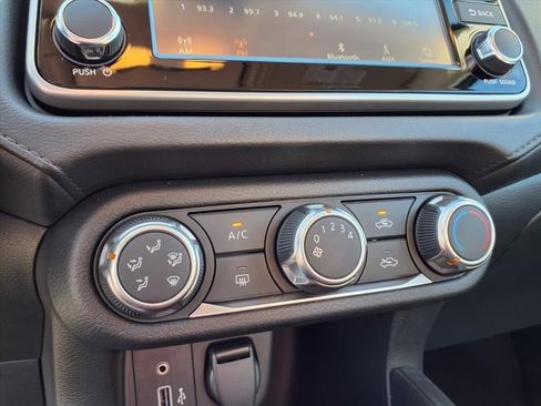 Certified 2025 Nissan Versa S w/ Trunk Package image 7