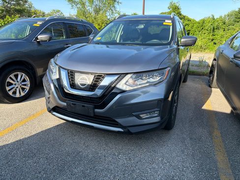 Used 2017 Nissan Rogue SL w/ SL Premium Package AWD/4WD image 8