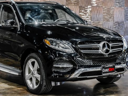 Used 2018 Mercedes-Benz GLE 350 w/ Premium 1 Package image 6