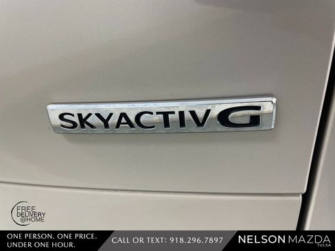 Used 2022 MAZDA CX-30 AWD 2.5 S w/ Premium Package image 16