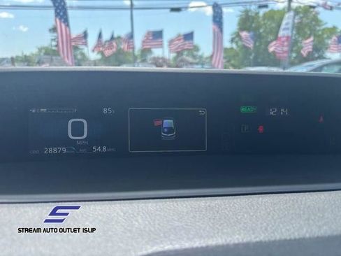 Used 2022 Toyota Prius Prime LE image 33