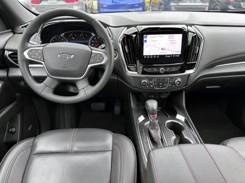Used 2023 Chevrolet Traverse RS AWD/4WD image 16