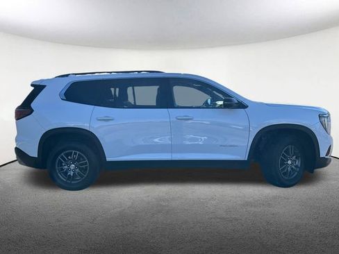 Used 2025 GMC Acadia Elevation image 15