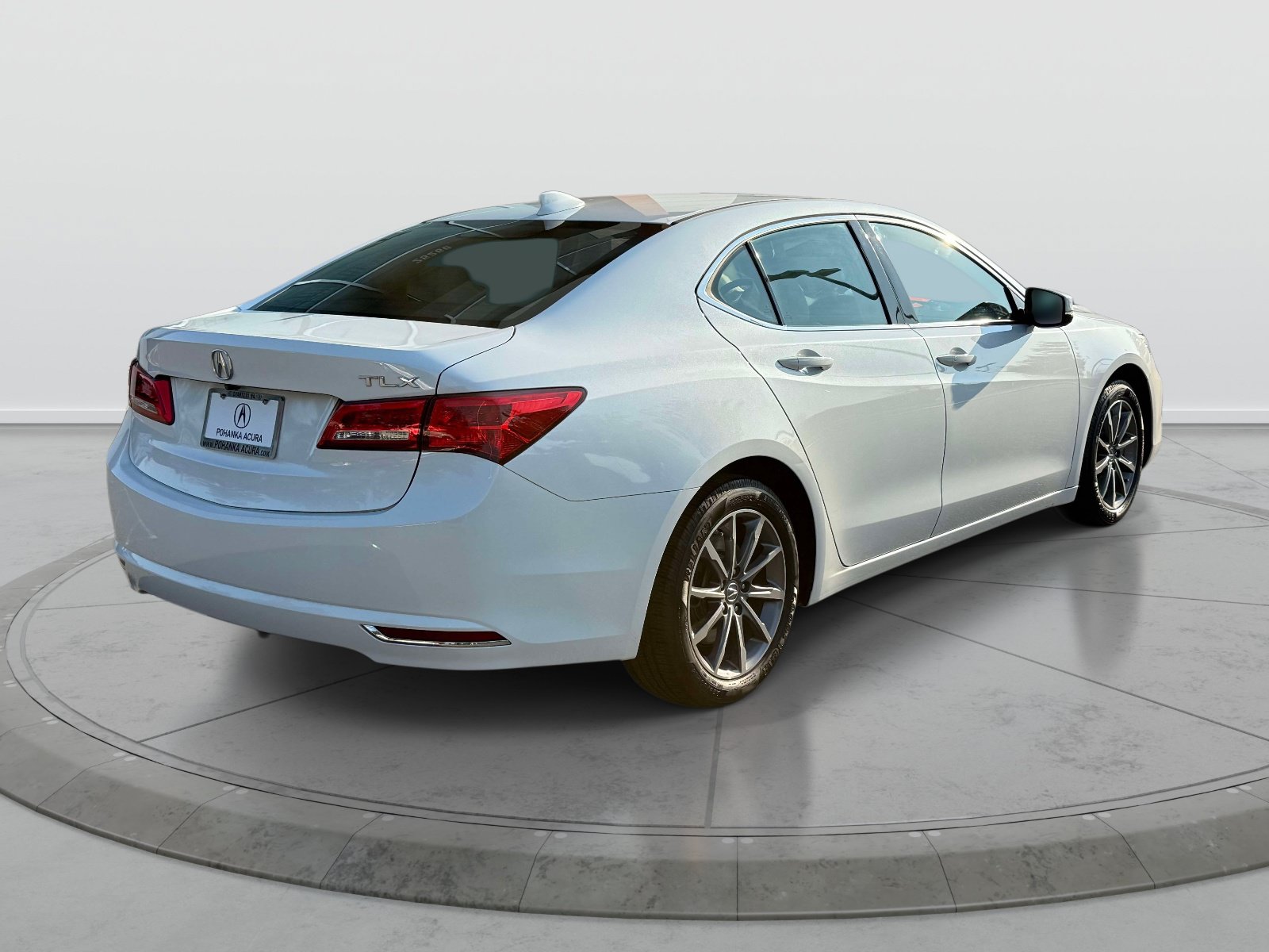 Used 2020 Acura TLX FWD image 2