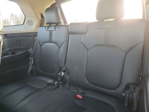 Used 2023 Honda Pilot Touring image 29