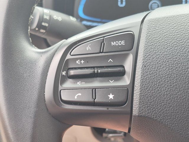 Used 2025 Hyundai Venue SEL FWD image 20