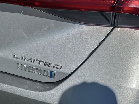 Used 2020 Toyota Avalon Limited w/ Advanced Safety Package FWD image 26