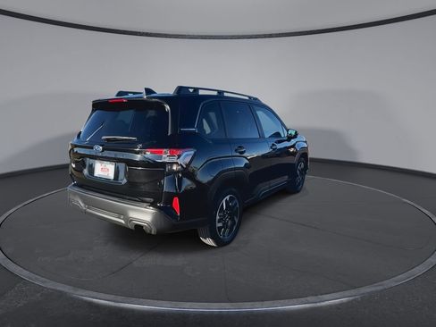 Used 2025 Subaru Forester Limited w/ Popular Package #1 AWD/4WD image 8