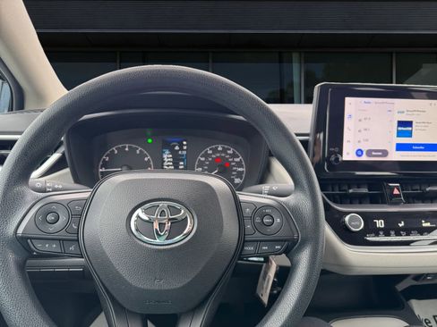 Certified 2024 Toyota Corolla LE image 3