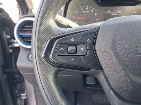 Used 2025 Chevrolet Trax LS FWD image 19