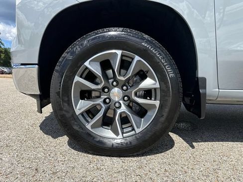 Used 2024 Chevrolet Silverado 1500 LT w/ Safety Package AWD/4WD image 56