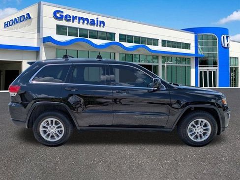 Used 2020 Jeep Grand Cherokee Laredo RWD image 4