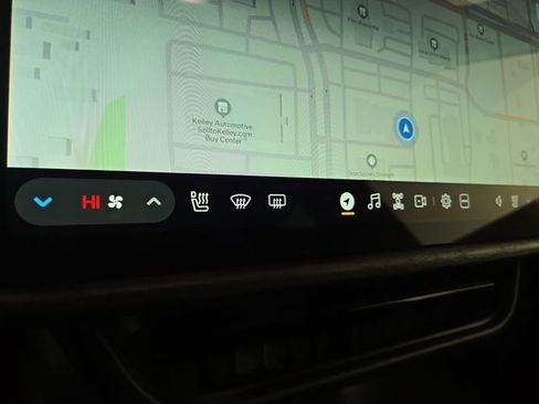 Used 2023 Rivian R1S Adventure image 21