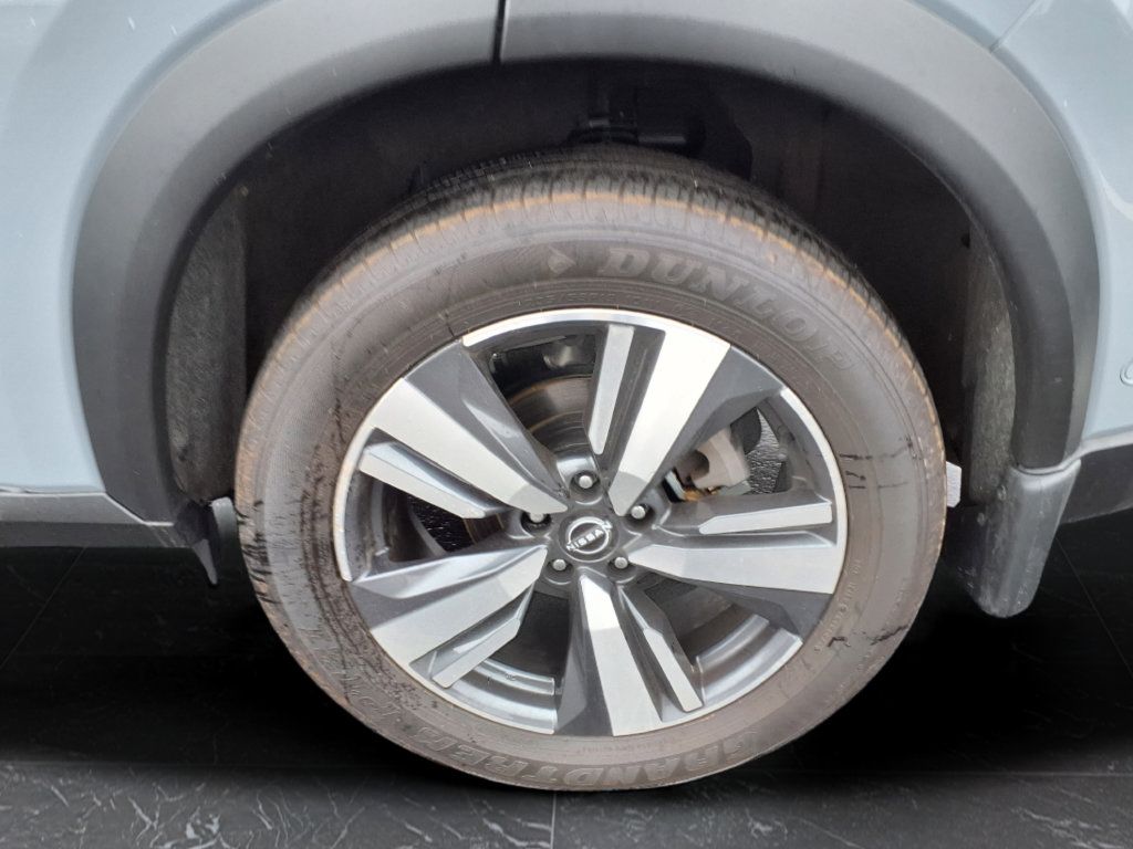 Used 2025 Nissan Rogue SL w/ SL Premium Package AWD/4WD image 16