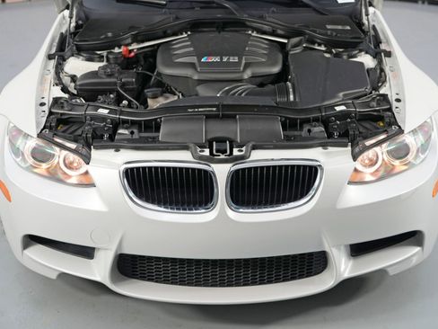 Used 2011 BMW M3 Convertible image 7