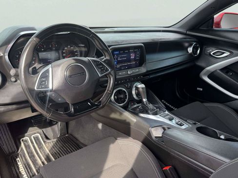 Used 2021 Chevrolet Camaro LT w/ Technology Package RWD image 21