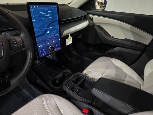 New 2025 Ford Mustang Mach-E Premium AWD/4WD image 28