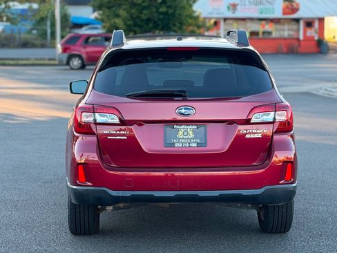 Used 2015 Subaru Outback 2.5i Limited AWD/4WD image 8