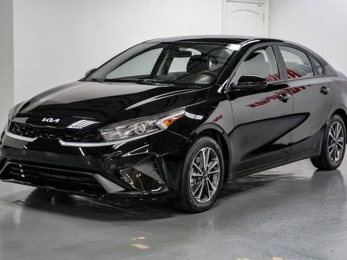 Used 2022 Kia Forte LXS image 6