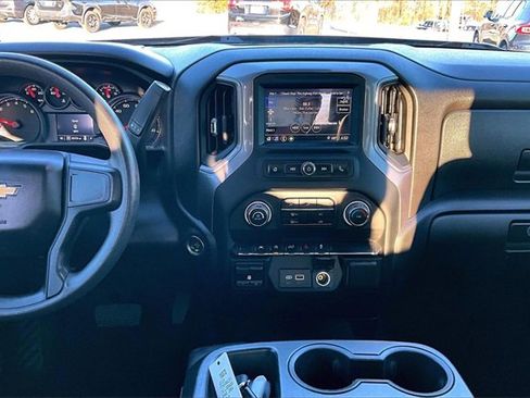Used 2023 Chevrolet Silverado 1500 Custom image 16