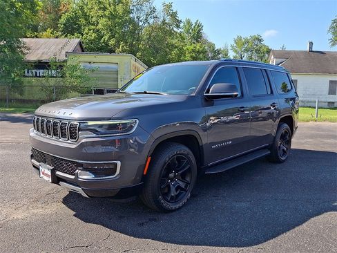 Used 2022 Jeep Wagoneer Series III w/ Convenience Group I image 3