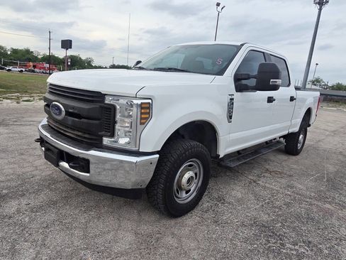 Used 2019 Ford F250 XL w/ Power Equipment Group image 3