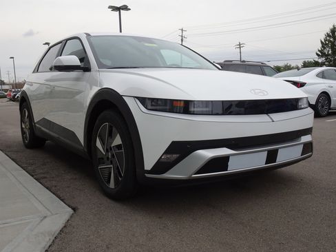 New 2026 Hyundai Ioniq 5 SEL image 6