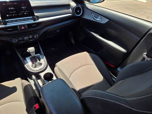 Used 2023 Kia Forte LXS image 17