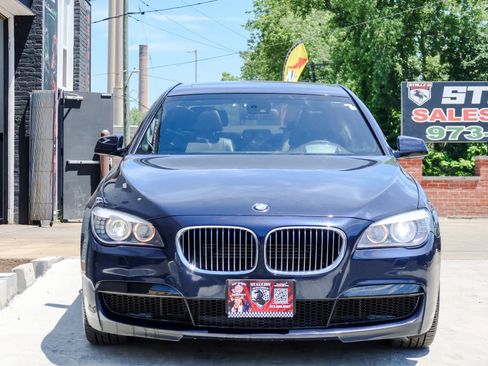 Used 2012 BMW 750i xDrive AWD/4WD image 2