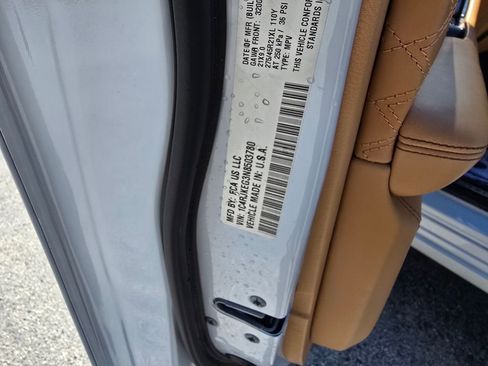 Certified 2022 Jeep Grand Cherokee L Summit AWD/4WD image 15